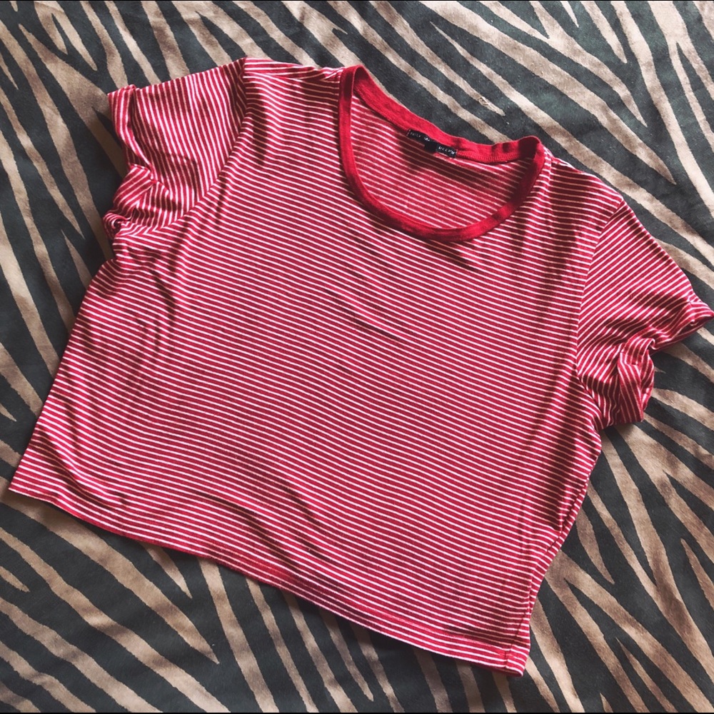 SOLD ❌ Urban Outfitters crop top